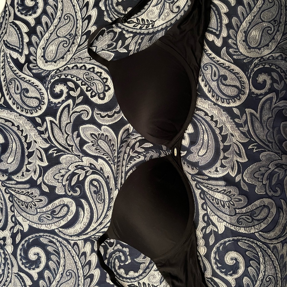 Black VS bra - 36 d